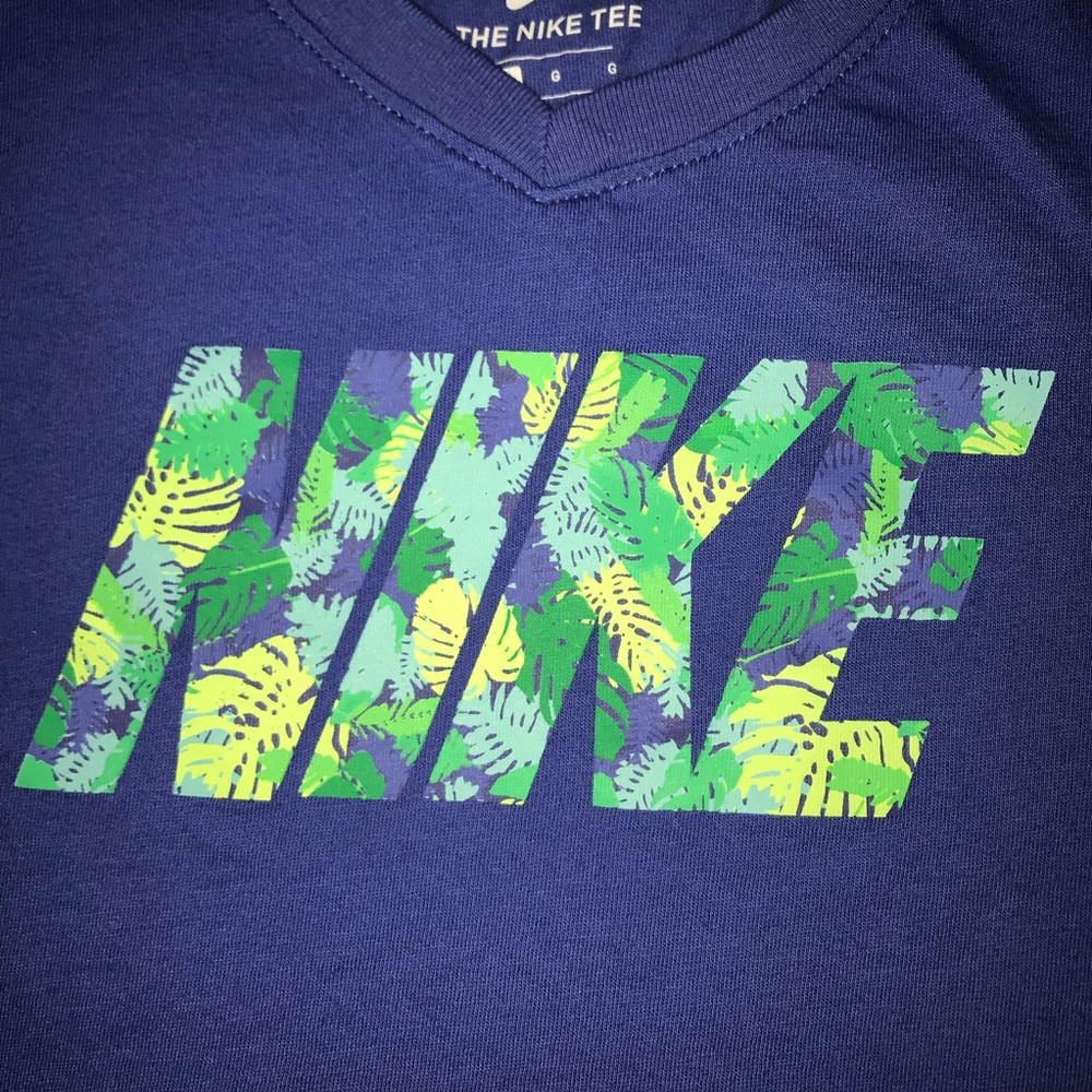 Nike T-shirt